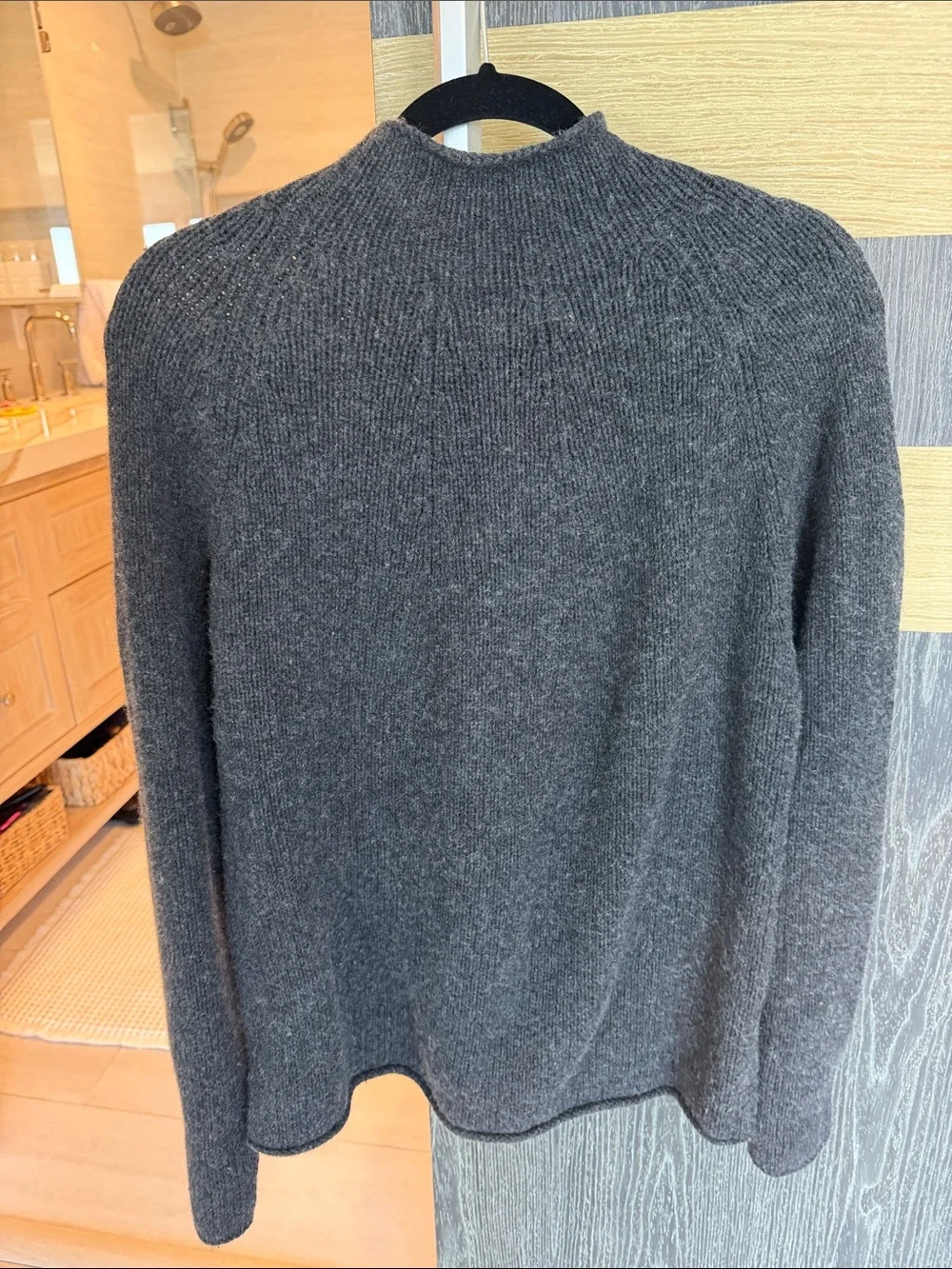 Banana Republic Men's Charcoal Gray Turtleneck Sweater